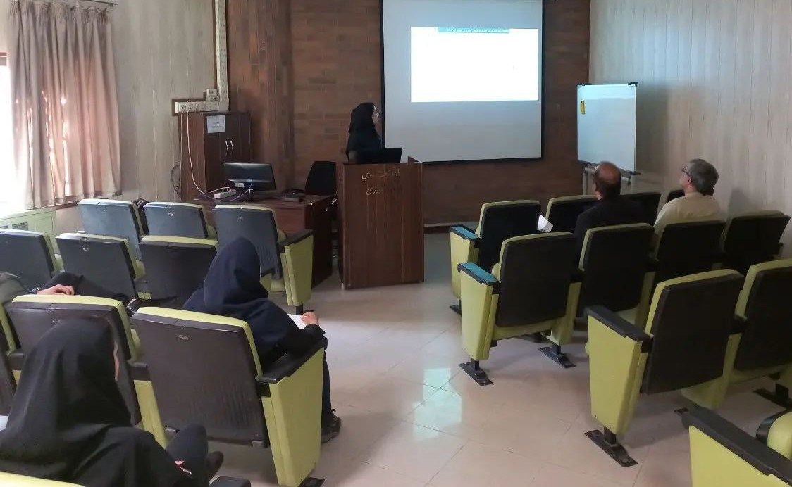 برگزاری ژورنال‌کلاب اهمیت و نقش میتوکندری در طیور در دانشگاه تربیت مدرس