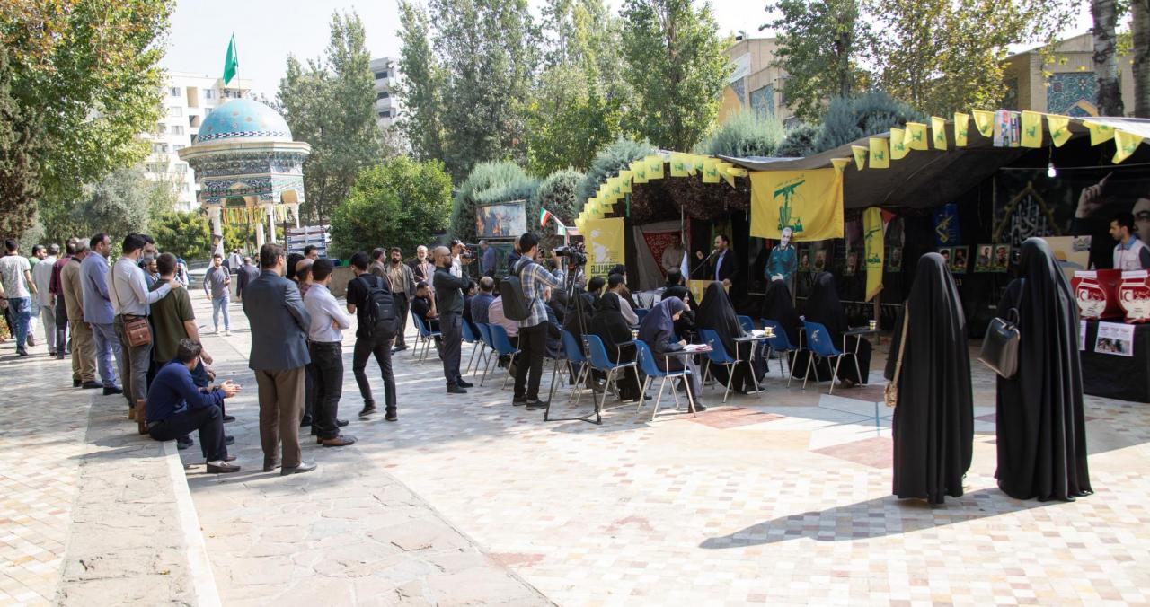 مراسم افتتاح غرفه جبهه نصرالله بزرگ برگزار شد