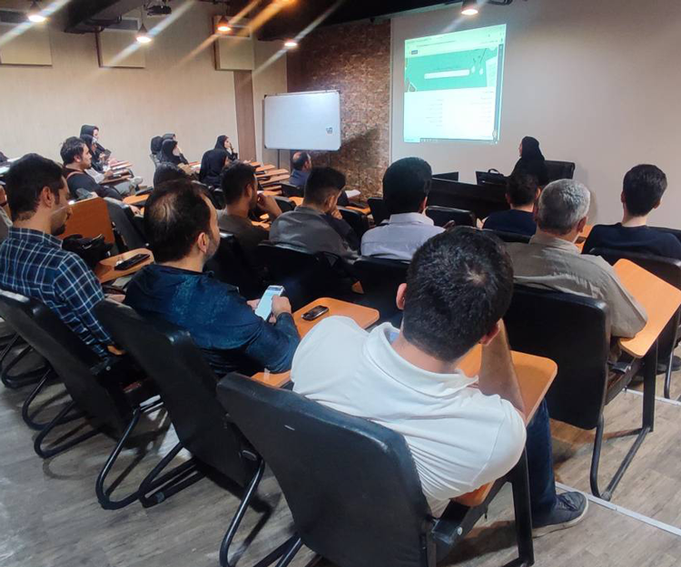 اولین کارگاه آموزشی آشنایی با سامانه  Help Desk برگزار شد