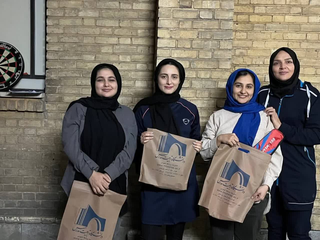 برگزاری مسابقه دارت در سرای دخترانه نرگس 